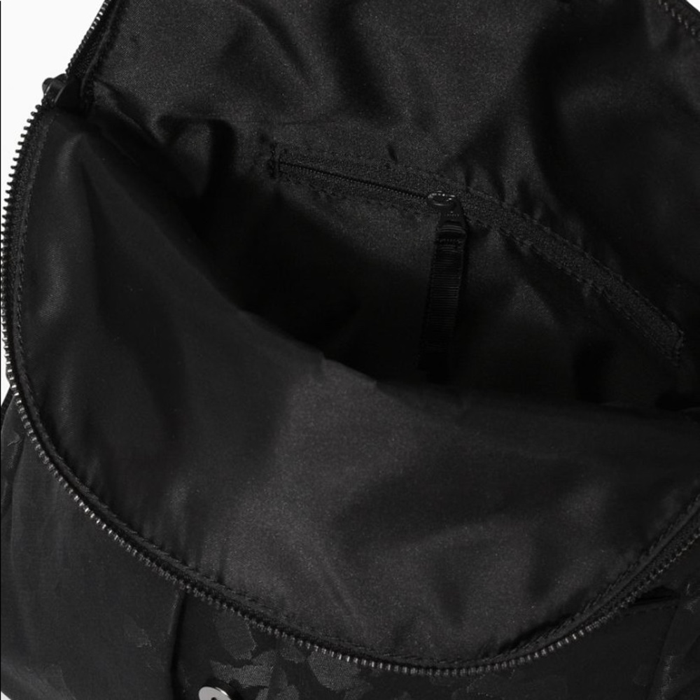 LAST ONE:LululemonAll Night Festival Crossbody Bag - Picture 15 of 16
